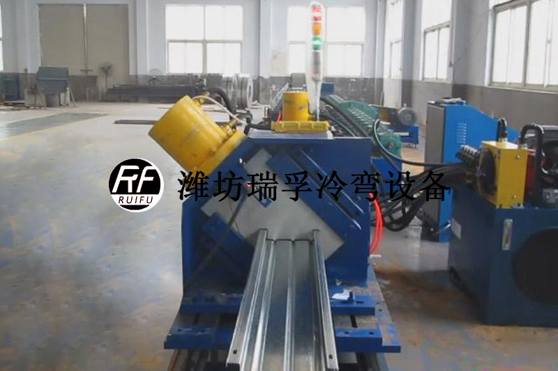 汽車系列成型設(shè)備